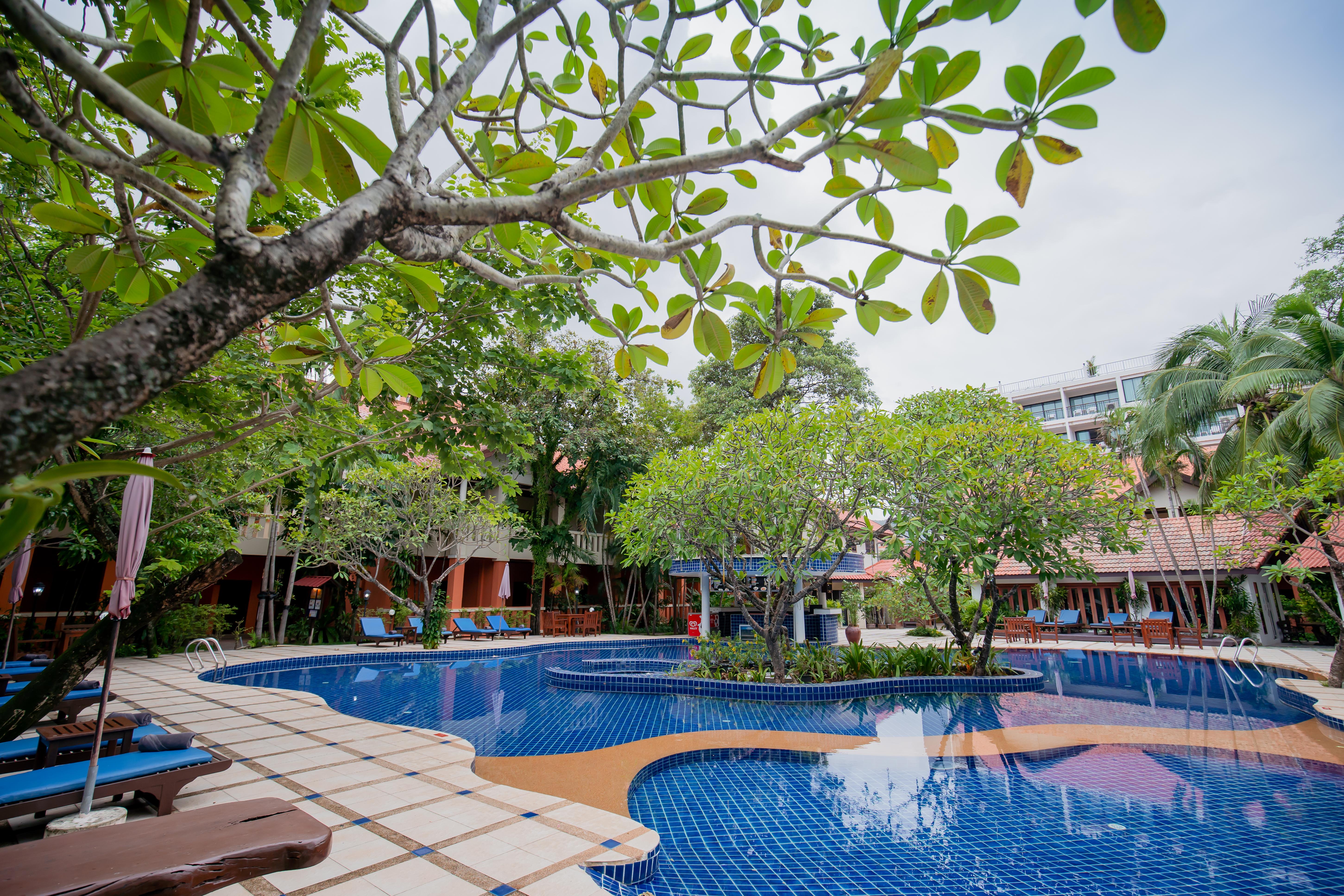 Hyton Leelavadee Hotel Phuket Exterior foto