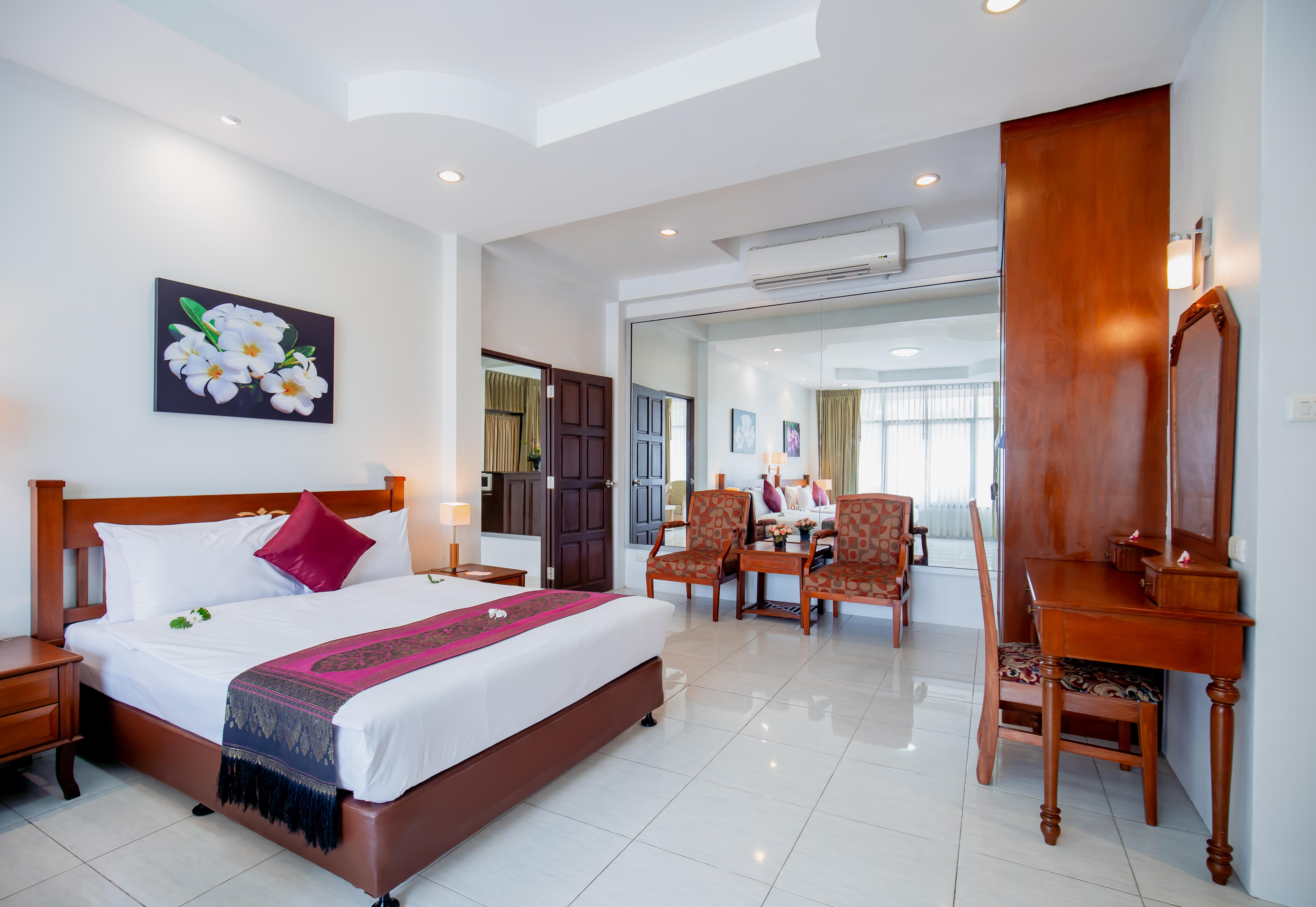 Hyton Leelavadee Hotel Phuket Exterior foto