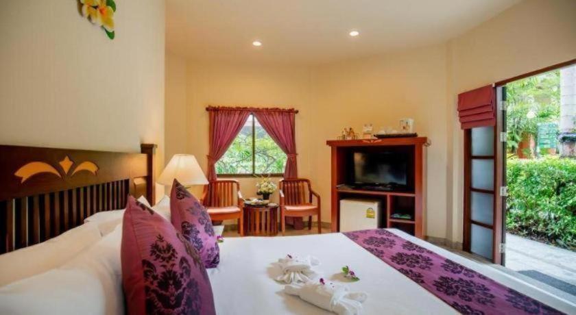Hyton Leelavadee Hotel Phuket Exterior foto