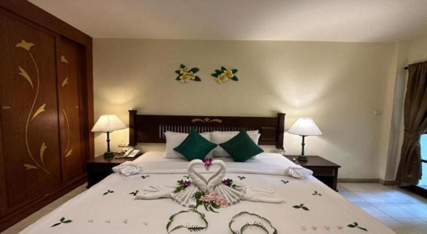 Hyton Leelavadee Hotel Phuket Exterior foto